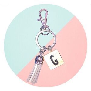 ☀️3/$9☀️ Wooden Letter “G” Tile Keychain